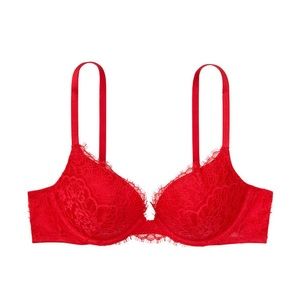 DREAM ANGELS
Lace Push-Up Bra: lightly lined